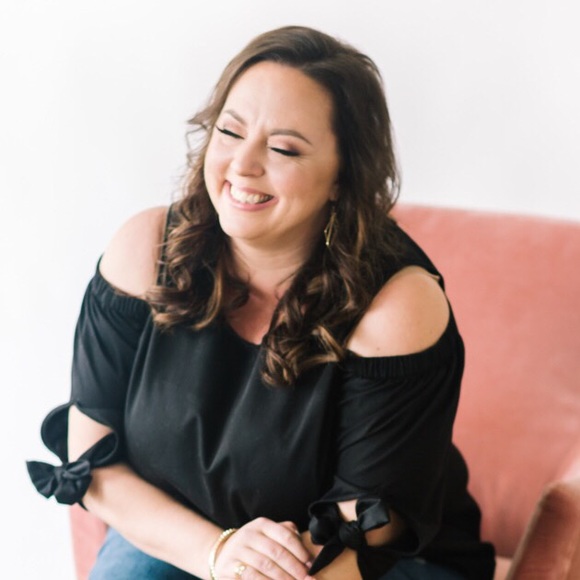 Meet your Posher, Deyla - Picture 1 of 1